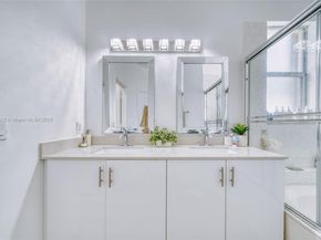 2101 NE 37th Ter, Homestead FL 33033