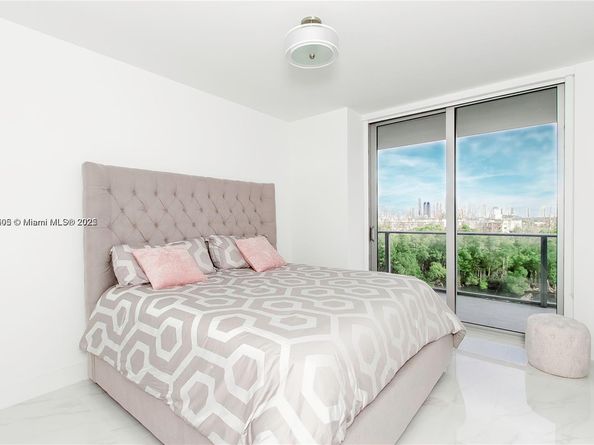 16385 Biscayne Blvd 719, North Miami Beach FL 33160