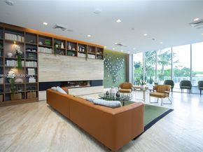16385 Biscayne Blvd 719, North Miami Beach FL 33160