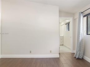 4289 N 76th Ave, Davie FL 33024