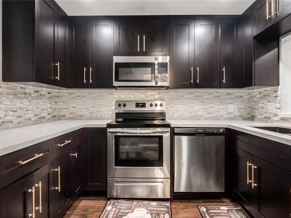 4289 N 76th Ave, Davie FL 33024