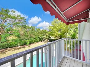 9300 E Calusa Club Dr, Miami FL 33186