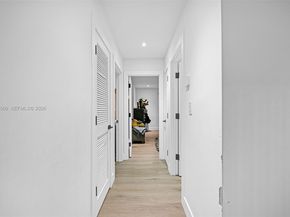 9300 E Calusa Club Dr, Miami FL 33186