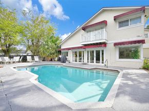 9300 E Calusa Club Dr, Miami FL 33186