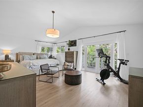 9300 E Calusa Club Dr, Miami FL 33186