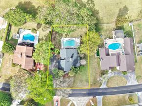 9300 E Calusa Club Dr, Miami FL 33186