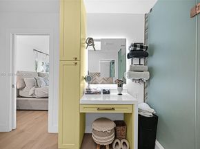 9300 E Calusa Club Dr, Miami FL 33186