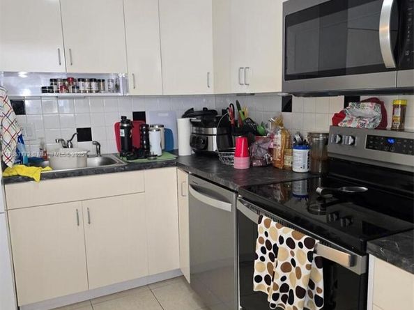 Undisclosed Address #A11861772, Miami FL 33129