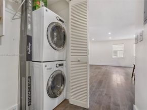 37 Majorca Ave 401, Coral Gables FL 33134