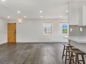 37 Majorca Ave 401, Coral Gables FL 33134