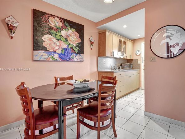 17090 NE 14th Ave 209, North Miami Beach FL 33162