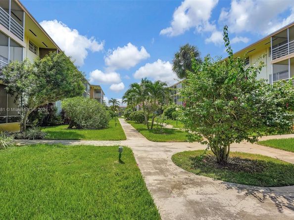 17090 NE 14th Ave 209, North Miami Beach FL 33162