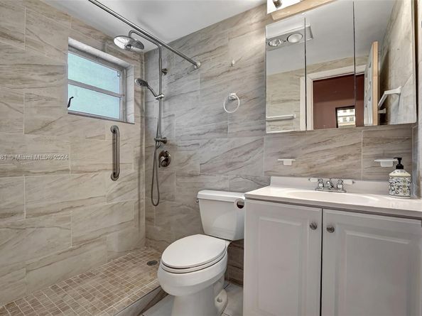 17090 NE 14th Ave 209, North Miami Beach FL 33162