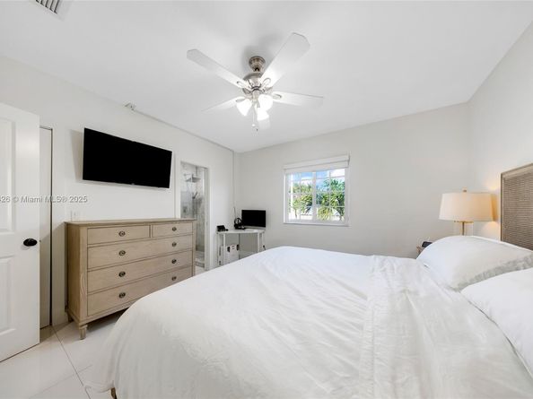 7271 NW 174th Ter 203, Hialeah FL 33015