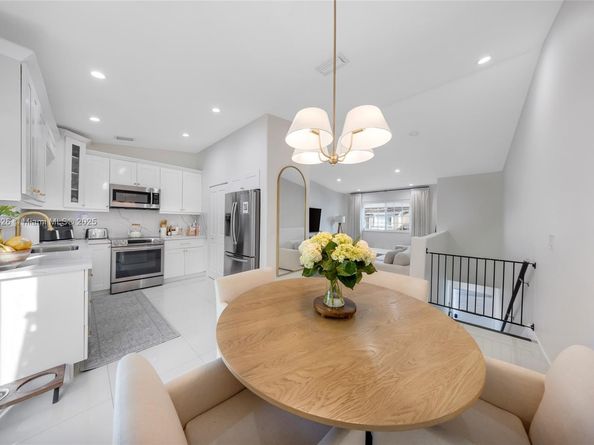 7271 NW 174th Ter 203, Hialeah FL 33015