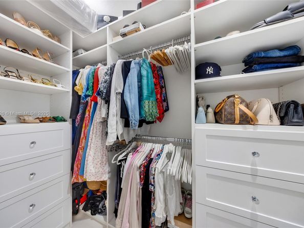 7271 NW 174th Ter 203, Hialeah FL 33015