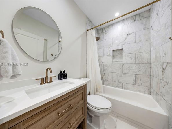 7271 NW 174th Ter 203, Hialeah FL 33015