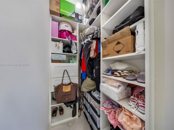 7271 NW 174th Ter 203, Hialeah FL 33015