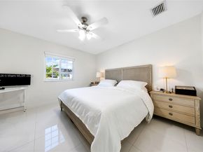 7271 NW 174th Ter 203, Hialeah FL 33015