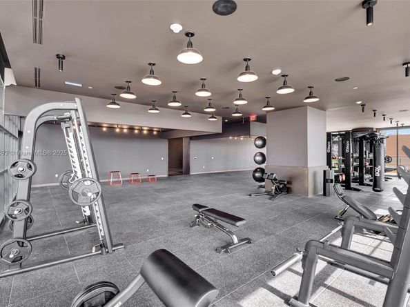 159 NE 6th St 3901, Miami FL 33132