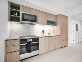 159 NE 6th St 3901, Miami FL 33132
