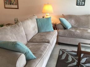 8960 S Hollybrook Blvd 207, Pembroke Pines FL 33025