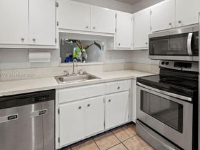 5121 W Oakland Park Blvd 109, Lauderdale Lakes FL 33313