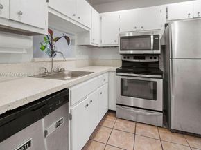 5121 W Oakland Park Blvd 109, Lauderdale Lakes FL 33313