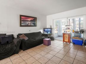 5121 W Oakland Park Blvd 109, Lauderdale Lakes FL 33313