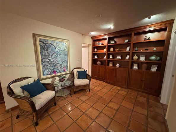 1110 Redbird Ave, Miami Springs FL 33166
