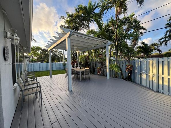 1110 Redbird Ave, Miami Springs FL 33166