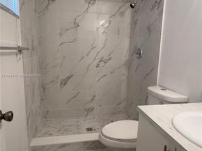 10480 NW 8th St 201, Pembroke Pines FL 33026