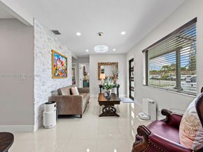 9365 SW 36th St, Miami FL 33165