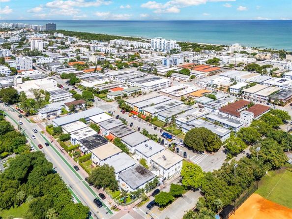 7320 Carlyle Ave, Miami Beach FL 33141