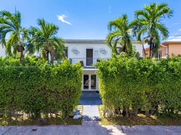 7320 Carlyle Ave, Miami Beach FL 33141