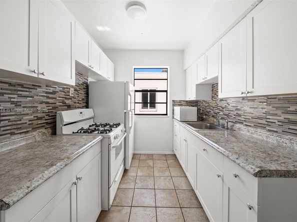 7320 Carlyle Ave, Miami Beach FL 33141