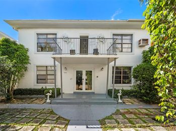 7320 Carlyle Ave