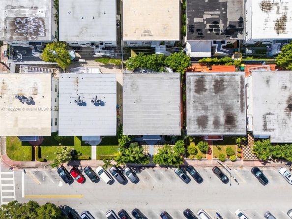 7320 Carlyle Ave, Miami Beach FL 33141