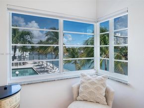 7207 Bay Dr 11, Miami Beach FL 33141