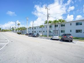 7207 Bay Dr 11, Miami Beach FL 33141