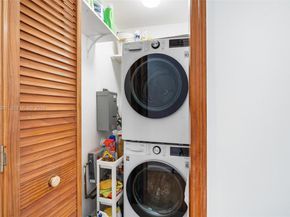 7207 Bay Dr 11, Miami Beach FL 33141