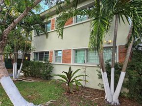 7025 Rue Granville, Miami Beach FL 33141
