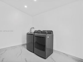 1151 NW 45th St, Miami FL 33127