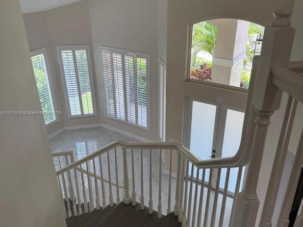 1418 Lantana Dr, Weston FL 33326