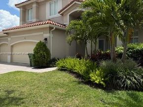 1418 Lantana Dr, Weston FL 33326