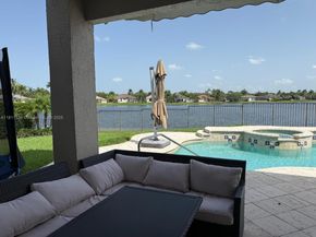 1418 Lantana Dr, Weston FL 33326