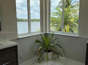 1418 Lantana Dr, Weston FL 33326