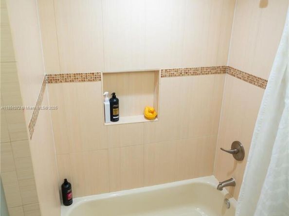 3215 SW 2nd Ct, Deerfield Beach FL 33442