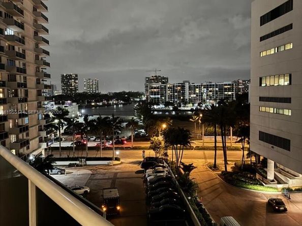 3725 S Ocean Dr 715, Hollywood FL 33019