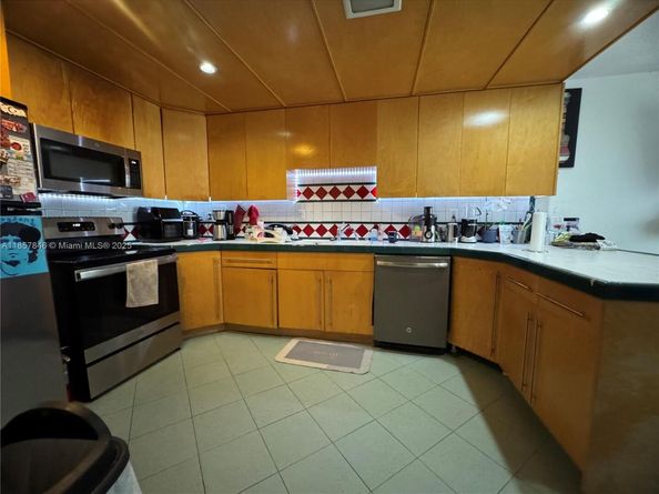 6445 SW 116th Pl A, Miami FL 33173